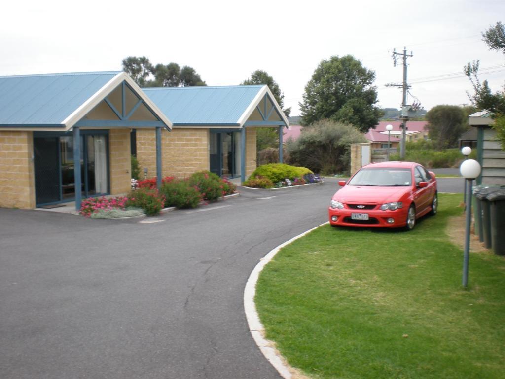 Summers Rest Units Port Campbell Room photo