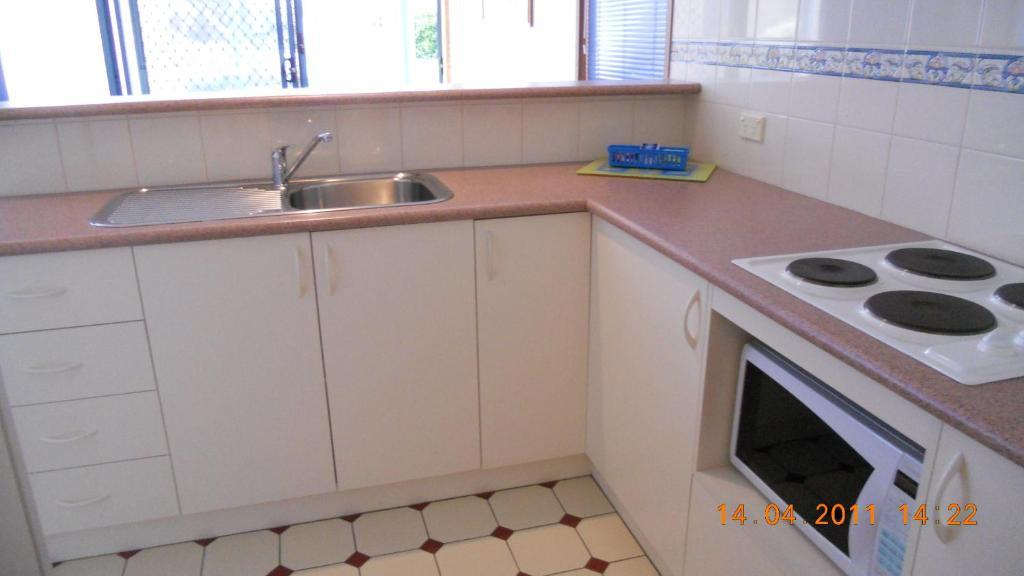 Summers Rest Units Port Campbell Room photo